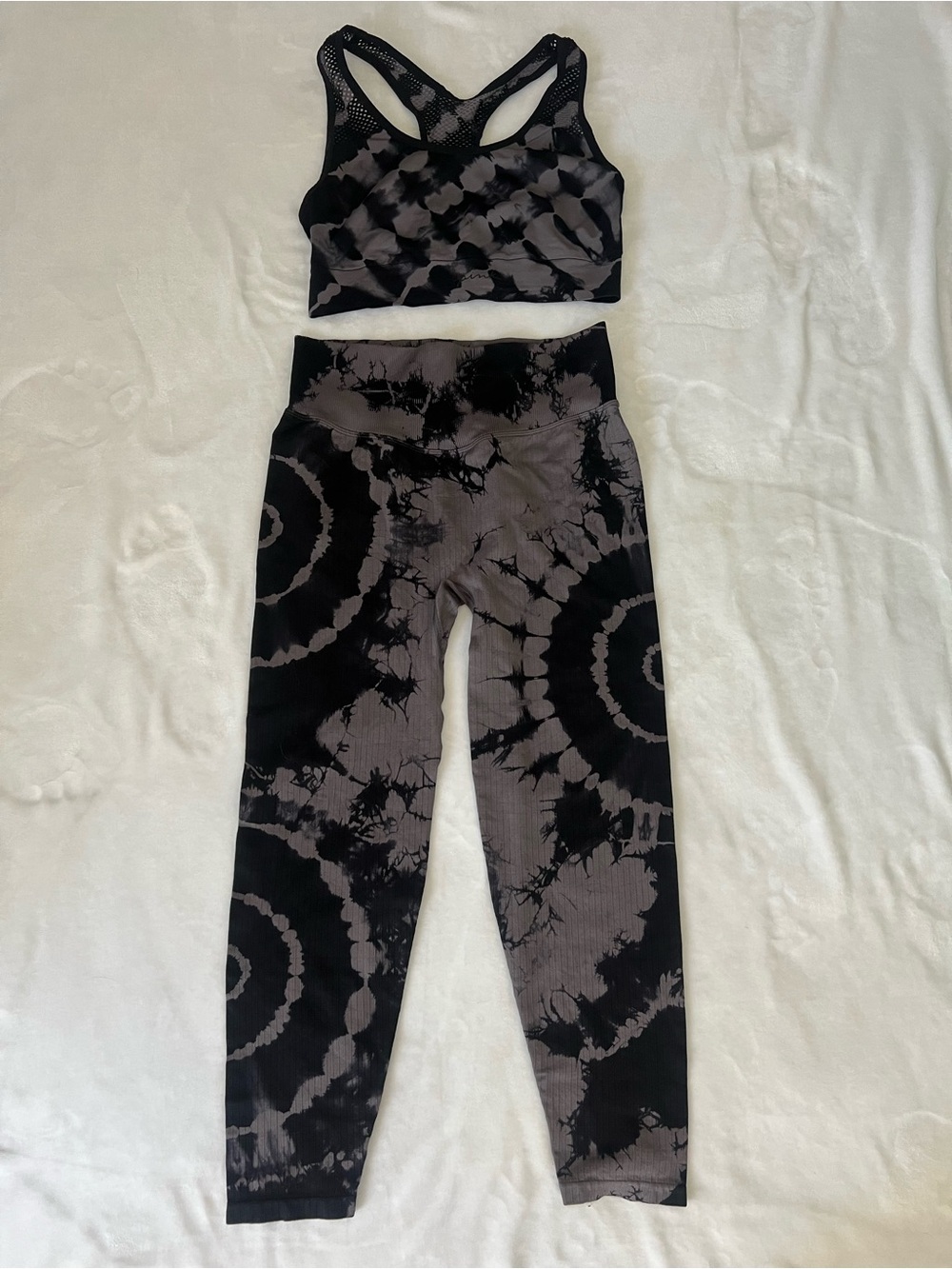 Victoria's Secret PINK Active Black & Gray Tie-Dye Sports Bra